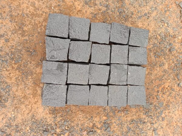 Black Cubes Natural Cobblestone