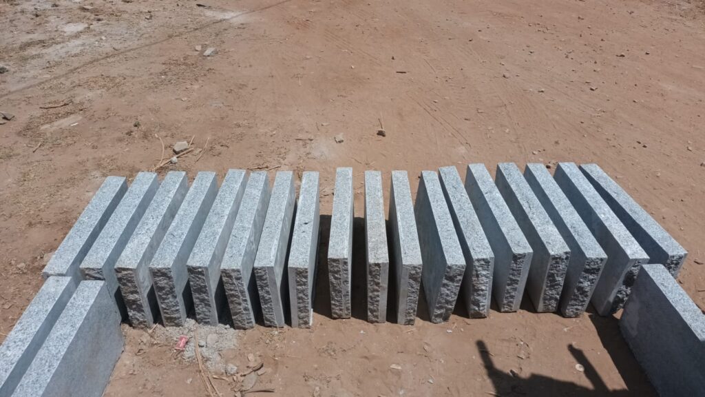 Natural kerbstone